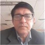 A todos quienes deseen reforzar los conocimientos de las estadísticas o conocer el uso de SPSS