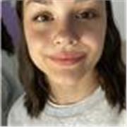 offro lezioni di inglese per tutte le età sia online che in presenza (nola), ho un diploma di liceo linguistico e un B2
