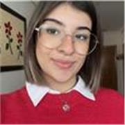 Graduada en Educación Infantil y con experiencia como monitora en centros educativos.