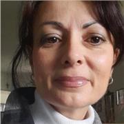 Offro lezioni ad adolescente e adulti in ambito psicologico e sociale.