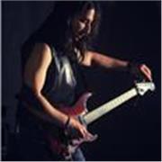 Clases de guitarra eléctrica. Profesor titulado con más de diez años de experiencia. Presencial y online