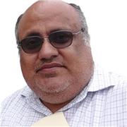 Docente universitario con 20 años de experiencia en la formacion de profesionales de alto perfil