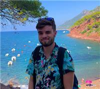 Estudiante del tercer grado de biologia que ofrece clases particulares de biologia, química, matemáticas y física