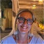 Docente di materie letterarie, latino e greco impartisce lezioni private ad alunni di scuole superiori