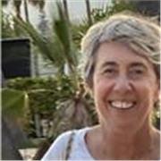 Educadora social con B2 de inglés y con experiencia en empresas internacionales.Me gustaría dar clases a gente que quiera aprender