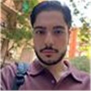 Soy un estudiante, tengo el título de IELTS  y tengo experiencia de enseñar inglés a los alumnos aficionados 
