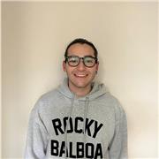 Sono uno studente di liceo che ha appena terminato il quarto anno con il massimo dei voti e offro ripetizioni estive