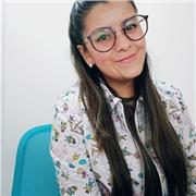 Licenciada en inglés con experiencia de trabajo con niños, jovenes y adultos para el aprendizaje dinámico y de confianza de la lengua extranjera inglés