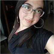 Profesora de idiomas especializada en dinámicas para la enseñanza de lenguas a jóvenes y niños. 