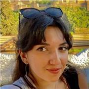 Soy graduada en filología hispánica y he trabajado en academias de apoyo escolar dando materias como inglés, lengua o francés