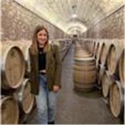 profesora de inglés graduada en Estudios Ingleses por la Universidad de Zaragoza.