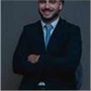 joven emprendedor con nivel de inglés nativo, con motivación de enseñar a cualquier perfil. 