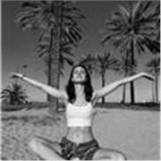 Le mie classi di yoga sono espressamente disegnate per unire movimento, respiro e calma