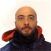 insegnante di matematica, offre lezioni di matematica ai bambini di scuola elementare 