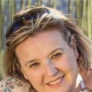 Profesora de música con conocimientos en el mundo discográfico para personas que quieran crear sus propias obras musicales.Aunque resido en Bilbao puedo desplazarme a su localidad