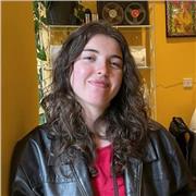 Enthusiastic educator aiming to support students who are keen to improve their English language skills.