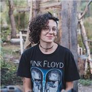 Português brasileiro com professora trilingue