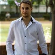 Profesor de matemáticas, física y química, en Sevilla.