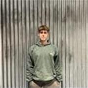 Un chico que ha dado diferentes deportes a jovenes de entre 5-12 años durante dos años