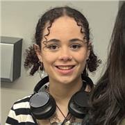 Native English tutor, passionate about history, interested in offering lessons for primary years.