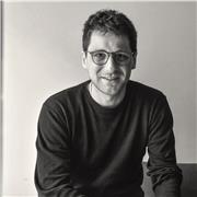 Attore, laureato al DAMS dell'Università di Firenze, offro lezioni di recitazione e dizione