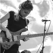 PROFESORA DE MÚSICA PARTICULAR, BAJO, GUITARRA, LENGUAJE