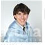 Sería profesor particular de mates y me puedo mover por todo Oviedo si es necesario.