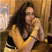 Hola soy Elena! Estudiante de Biomedicina con amplios conocimientos de biología y química tanto para bachillerato como la ESO, en inglés o español