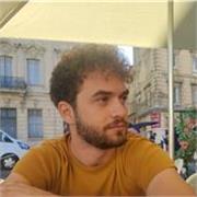 Sono Alessandro, ragazzo di 25 anni e recentemente neolaureato. Svolgo ripetizioni di Storia, Geografia, Italiano e Inglese