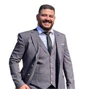 I give private lessons tailored to your level and learning needs. 