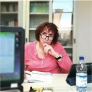 Docente di Filosofia e Scienze Umane impartisce lezioni di Filosofia, Pedagogia e Psicologia