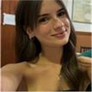 Profesora de biología apta para niños/as de primaria.