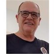 Entrenador personal, con más de 35 años de experiencia en la docencia de la Defensa Personal y la Protección de Personas