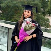 I am supportive and adaptable, teaching GCSE students to build confidence and excel in biology