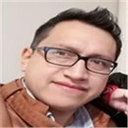 Profesor que imparte clases en matemáticas y física