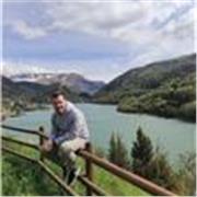 Miguel, apasionado de la química ya que trabajo en una empresa farmacéutica.

Disponible para dar clases de química y matemáticas 
