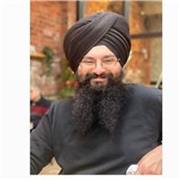 I am an adept at conveying information between Punjabi and English, thus I believe I would be able assist Punjabi speakers.