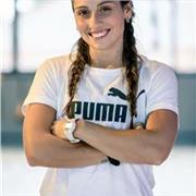 Profesora de Educación Física imparte clases a todas las edades