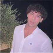 Giovane musicista pluridiplomato cerca alunne/i di qualsiasi livello e fascia d’età creando un percorso unico e personalizzato