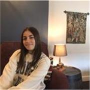 Studentessa del primo anno di università. Offro ripetizioni di inglese, assistenza nei compiti per casa e preparazioni per eventuali esami Cambridge (A1 beginner, A2 elementary, B1 intermediate, B2 upper intermediate)