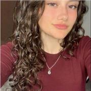 Joven profesora de biología ofrece clases particulares para niños en Sevilla