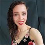 Maestra en Artes Escénicas con énfasis en teatro, egresada de la Universidad Distrital 
Francisco José de Caldas – ASAB