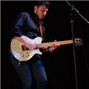 Insegnante di chitarra e teoria musicale con esperienza decennale. Disponibile a Palermo o online.