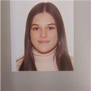 Profesora de diversas asignaturas de nivel de primaria.
