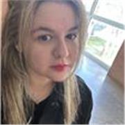 Periodista con más de cinco años de experiencia y profesora titulada en Lengua Castellana y Literatura y ELE. 