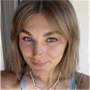 I am an Italian native who can teach the language to both beginners and advancers 