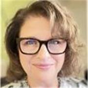 Profesora de Inglés con certificación TEFL y experiencia enseñando a adultos, adolescentes y niños desde los 5 años.