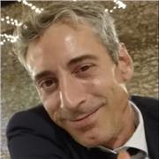 Consulente Aziendale impartisce lezioni di diritto ed economica per gli Istituti Tecnici