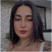 Profesora de inglés, estudiante de último semestre en lenguas modernas, enfoque en el aprendizaje didáctico