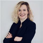 Former lawyer teaching French. I am 30 and have been traveling so that I am used to help out people learning.